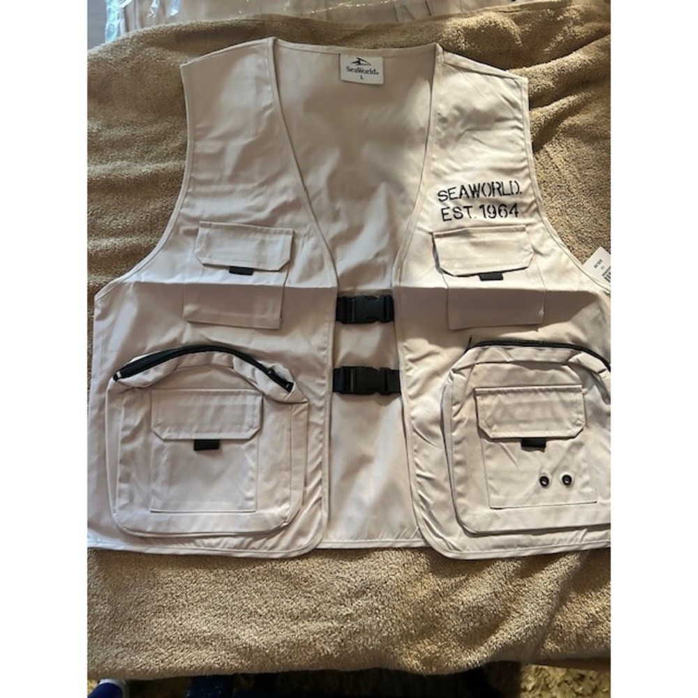 Sea‎ World Vest Large NEW